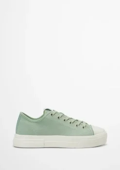 Court-Sneaker aus hochwertigem Veloursleder
