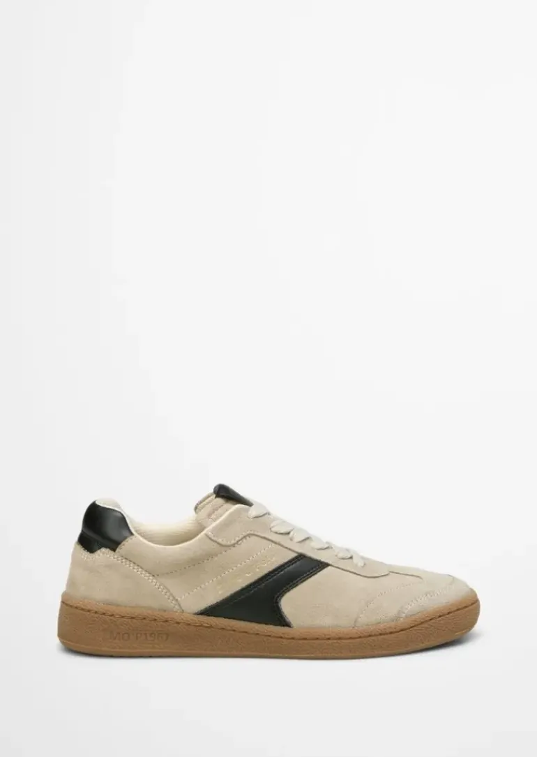 Court-Sneaker aus softem Veloursleder