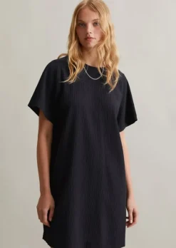 Crinkle-Kleid relaxed im T-Shirt-Stil
