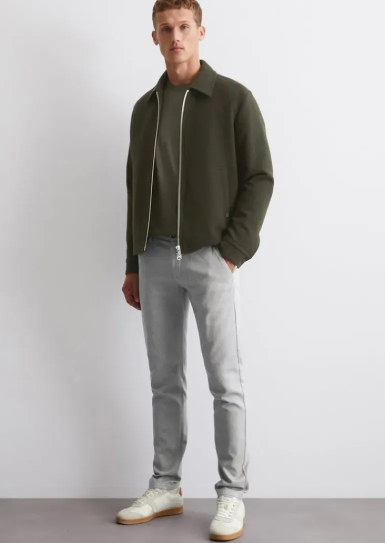 Hose Model Stig Jogger shaped aus Organic Cotton Stretch