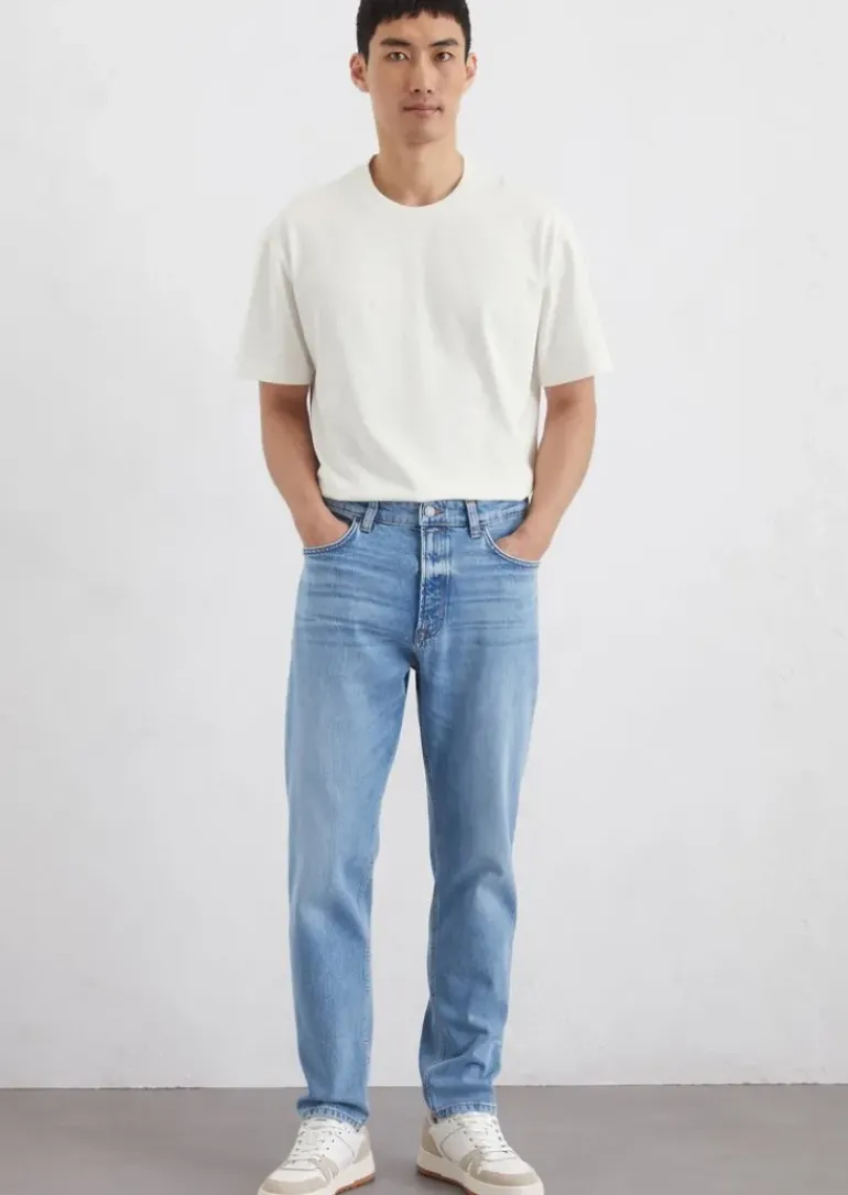 Jeans Model Accilo tapered made with CIRCULOSE®