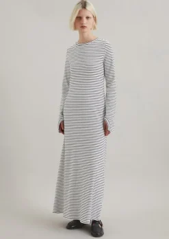 Jerseykleid ausgestellt aus Rippjersey