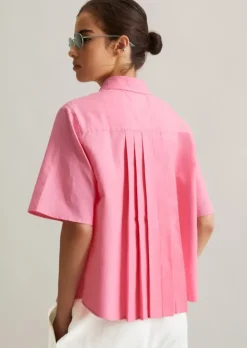 Kurzarm-Bluse relaxed mit Falten-Details im Rücken