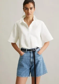 Kurzarm-Bluse relaxed mit Falten-Details im Rücken