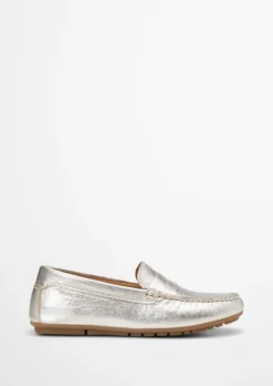 Mokassin aus Rindleder mit Metallic-Glanz