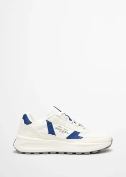 Sneaker aus hochwertigem Material-Mix