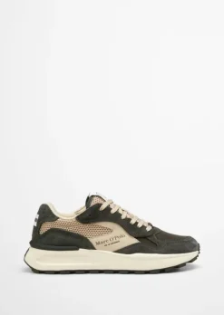 Sneaker aus hochwertigem Material-Mix