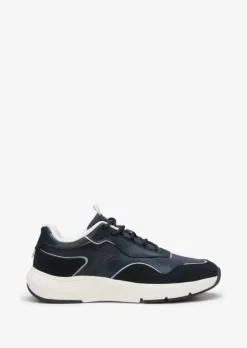 Sneaker aus Rindleder und Mesh