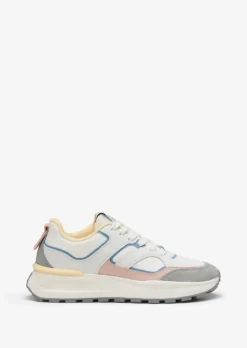 Sneaker aus Rindleder und Mesh