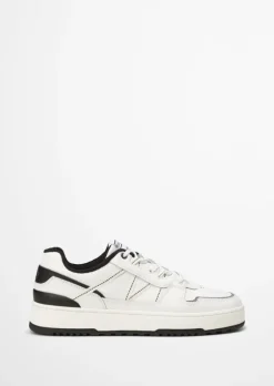 Sneaker mit robuster Gummisohle