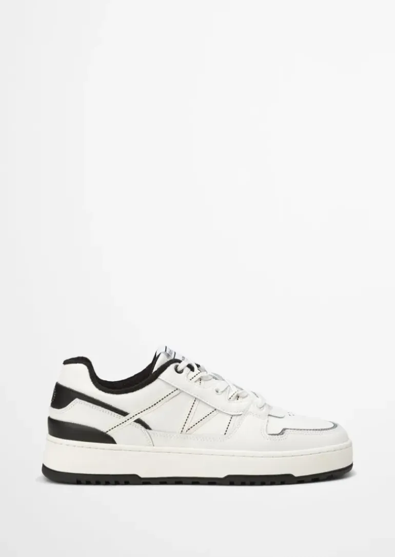 Sneaker mit robuster Gummisohle